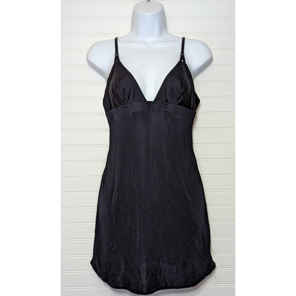VS Victoria's Secret Black Baby Doll Nylon Slip in Women's Size Medium